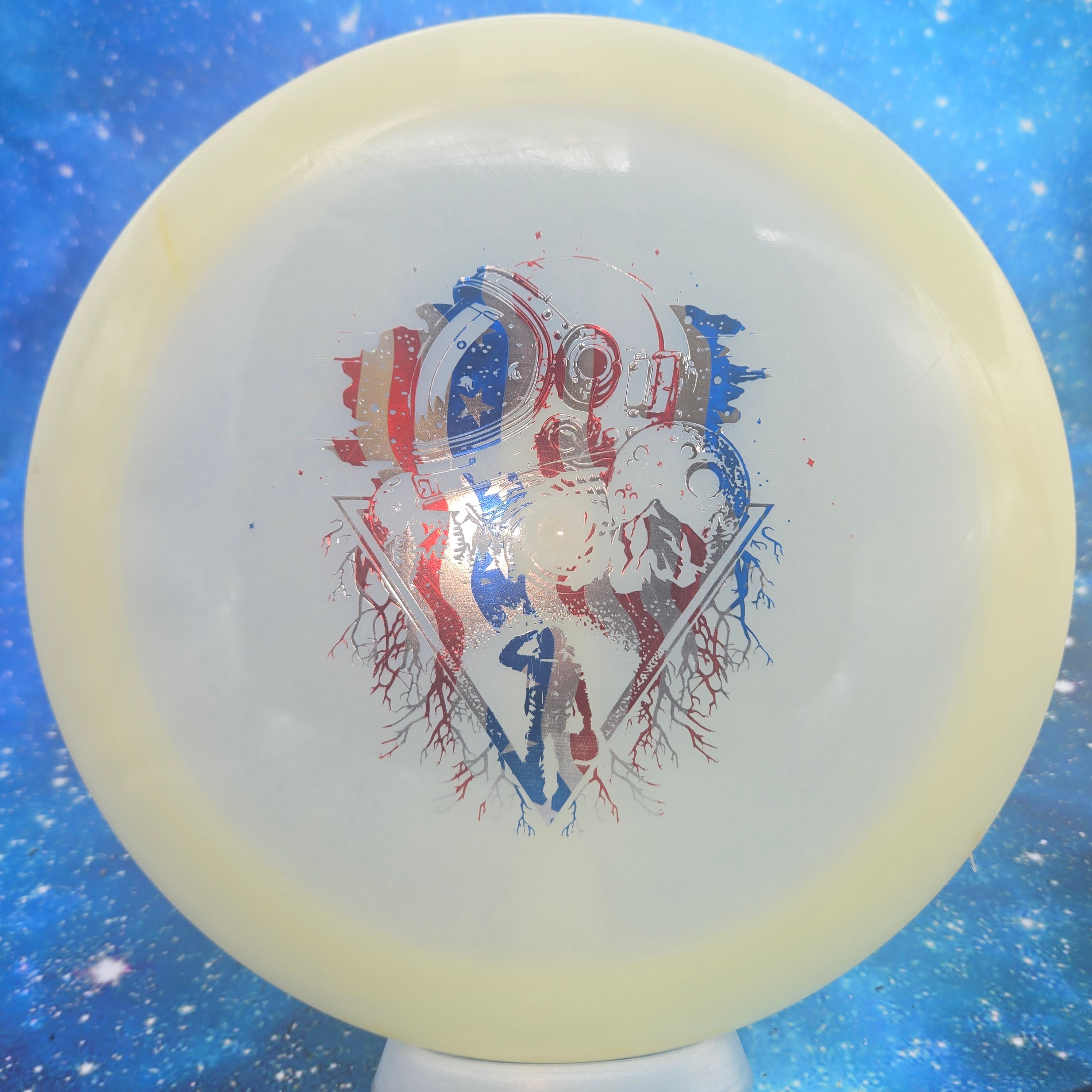Pre-Owned Mint Discs Phoenix Driver | Gravity Disc Golf