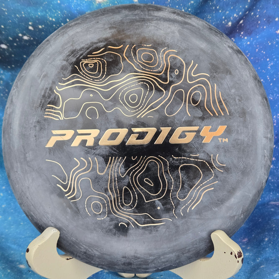 Gravity Disc Golf Pre-Owned - Prodigy - M4 (500 Spectrum, Isaac Robinson 400, 400G, Glow 750 Glimmer) disc golf disc photo Plastic/Condition/Weight/Inked - Gravity Disc Golf