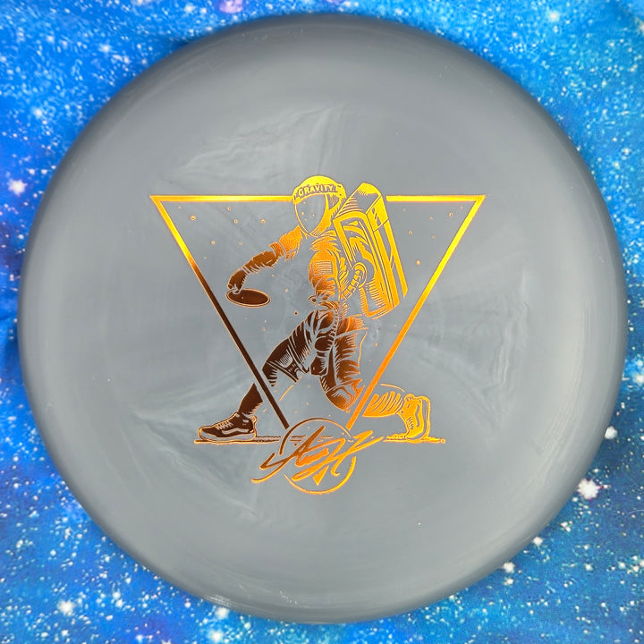 Discmania Discmania - Logic - Hard Exo - Alden Harris Throwing Astro disc golf disc photo Color/Weight/Stamp - Gravity Disc Golf