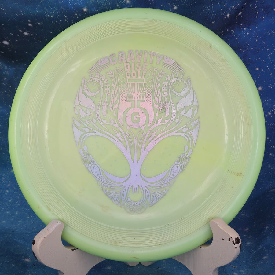 Gravity Disc Golf Pre-Owned - Innova - Alien (Gravity Stamped Star) disc golf disc photo Plastic/Condition/Weight/Inked - Gravity Disc Golf